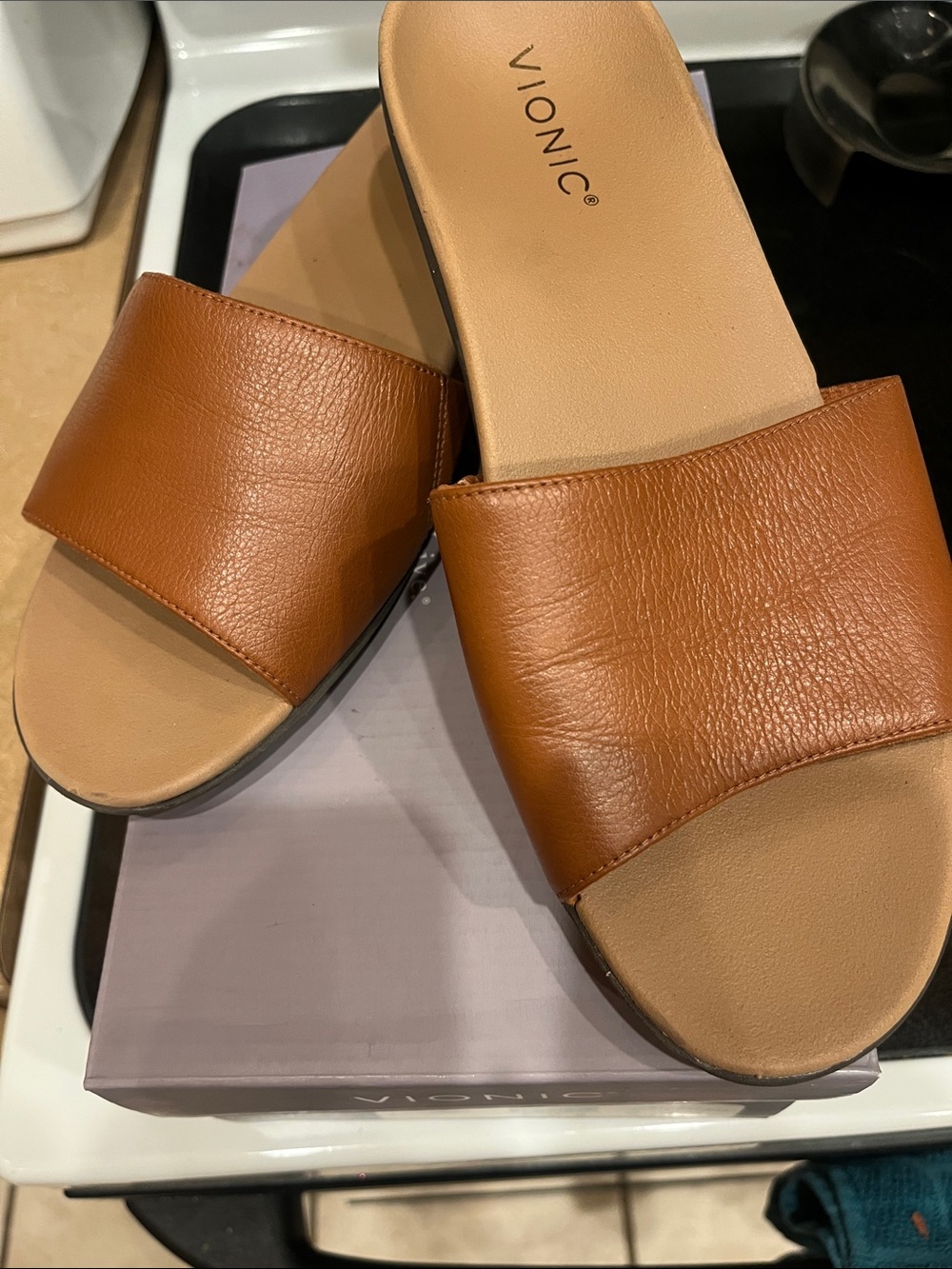 Vionic Val Tan Brown Leather Slide Mules